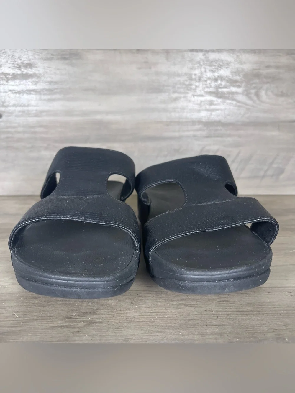 FitFlop H Bar Womens 8 Black Comfort Sandals Strappy Slide Casual Wedge Slip On